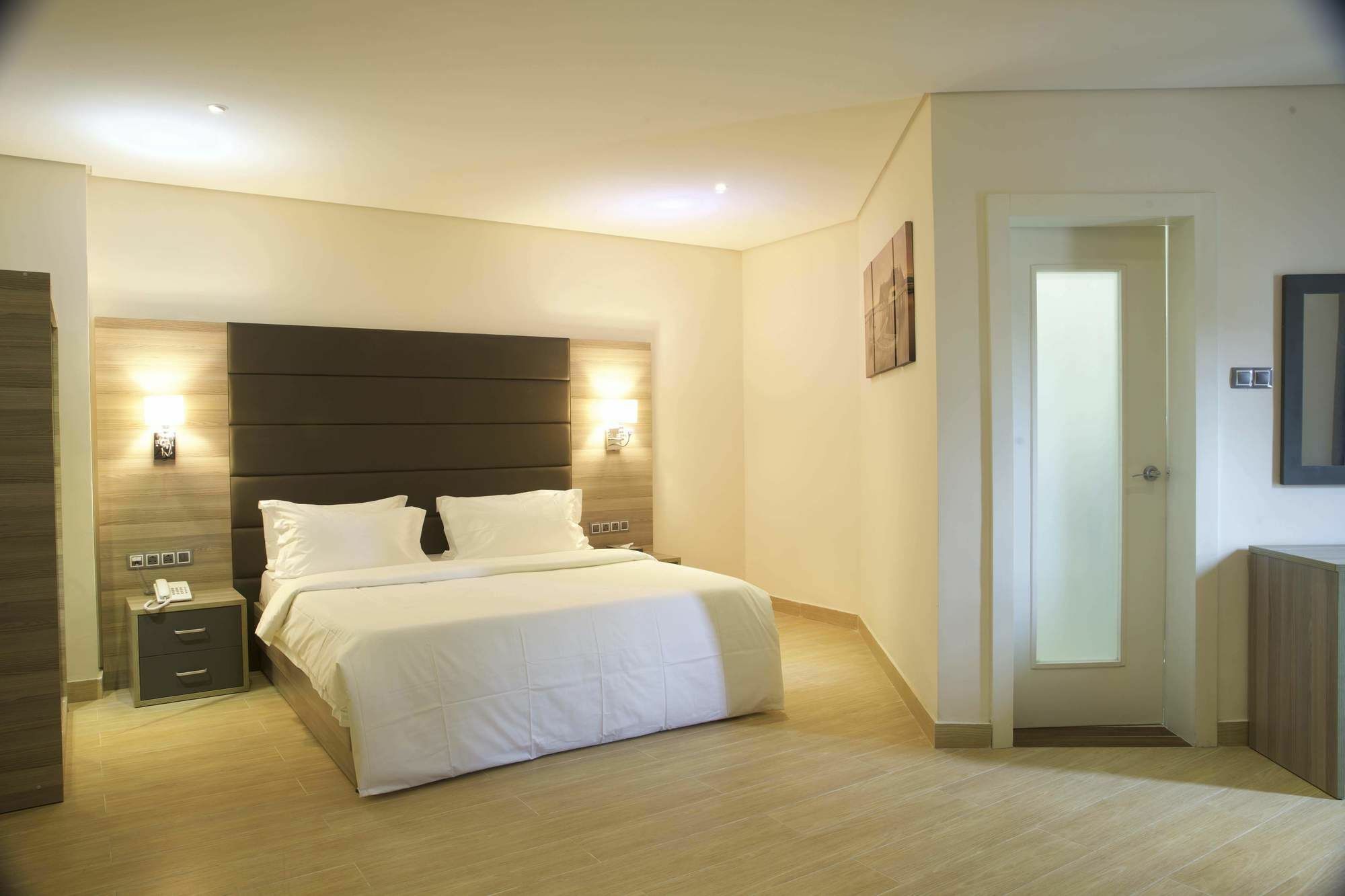 Scarlet Lodge Lagos Ngoại thất bức ảnh